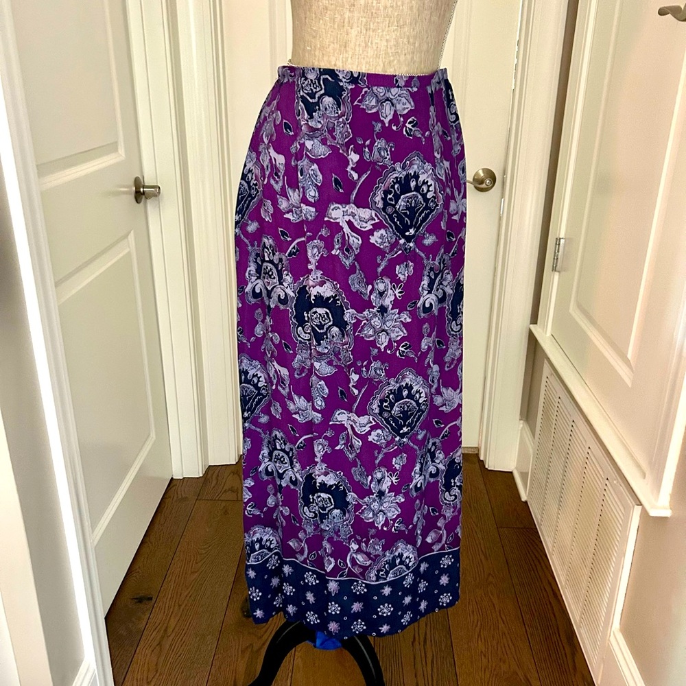 Vintage John Paul Richard Women’s Purple & Navy Floral Maxi Skirt Size Medium